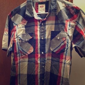 Levi’s short sleeve shirt